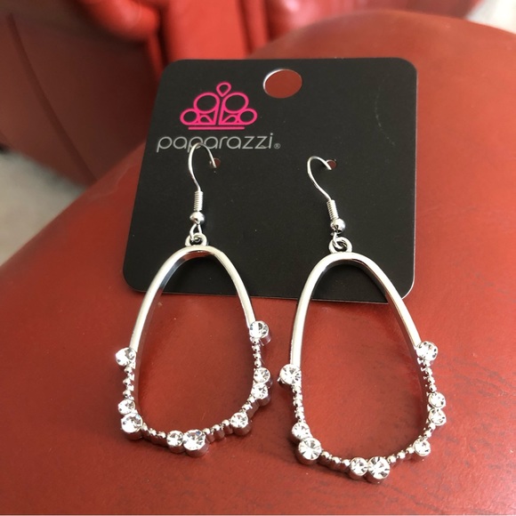 Paparazzi classic silver with white rhinestone earrings